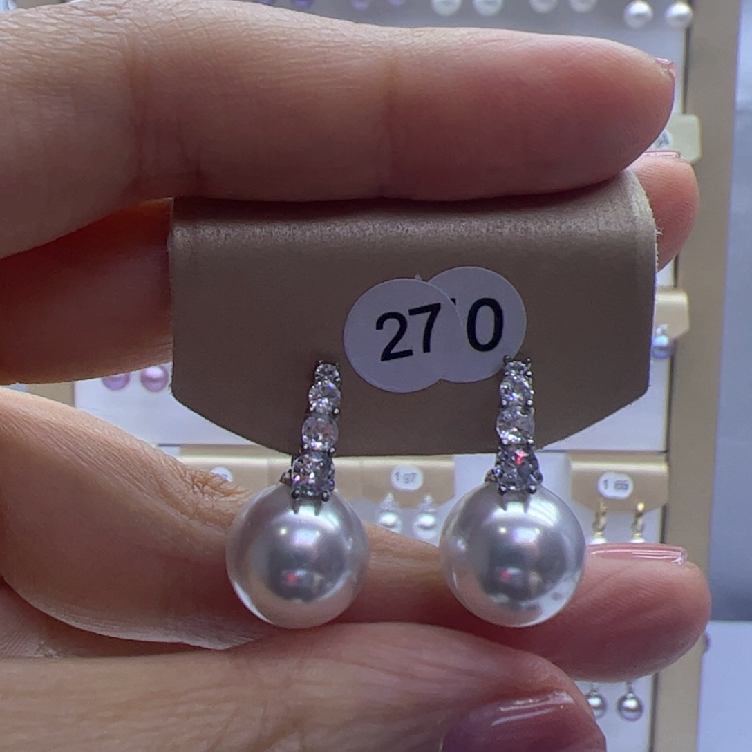 淡水珍珠耳饰未镶嵌