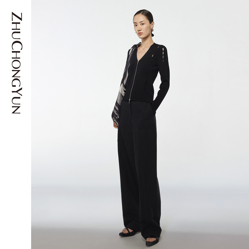 【达人专享】ZHUCHONGYUN时尚V领门襟纽扣黑色毛针织衫