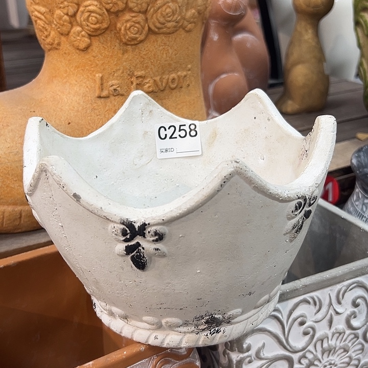 55669999999999999666