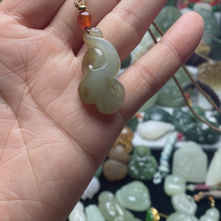 和田玉吊坠未镶嵌