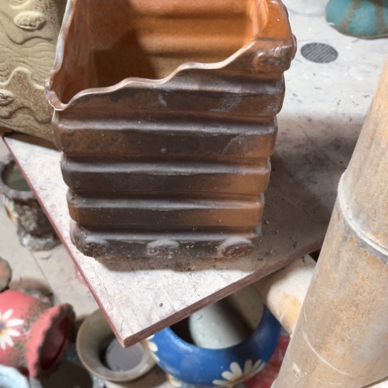 罐默认微瑕，有孔编号15-243