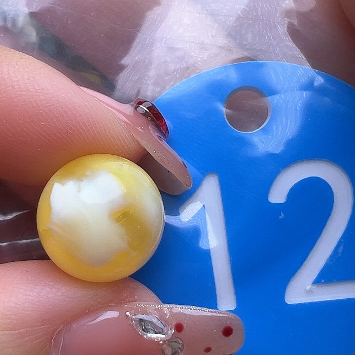 未镶嵌蜜蜡裸石微瑕 12mm圆珠