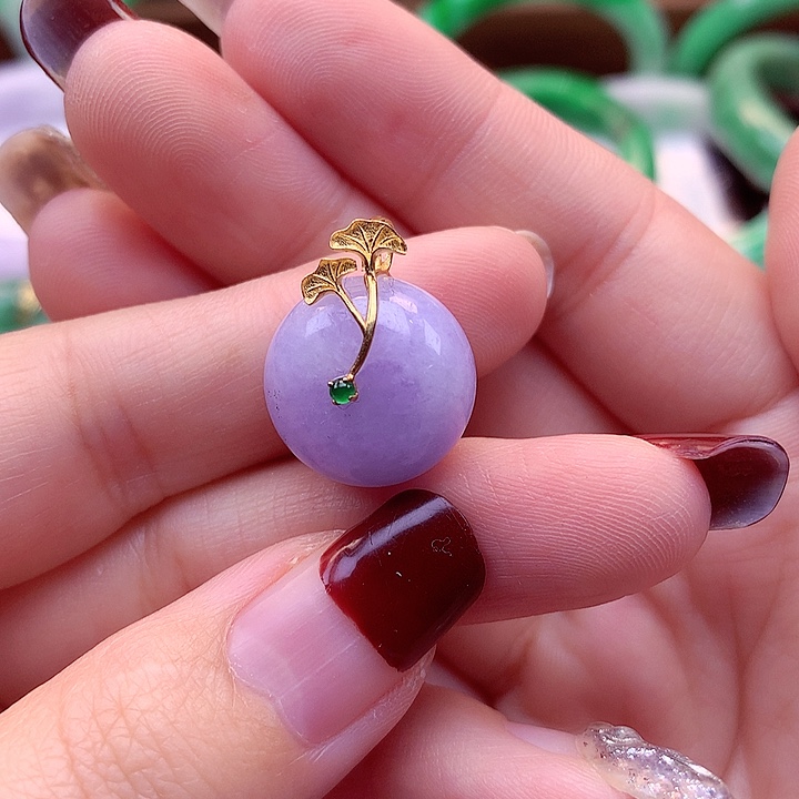 翡翠颈饰18K金镶嵌翡翠