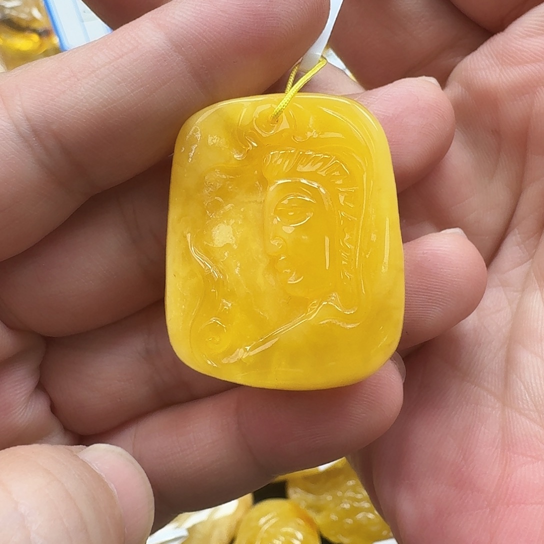 琥珀未镶嵌珠宝奇石103