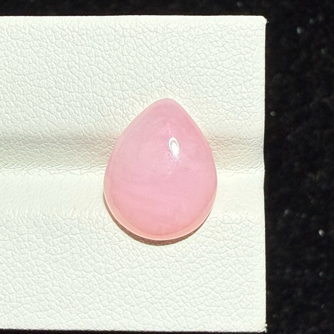 3.52ct天然粉欧泊蛋白石裸石，尺寸13.5**10.9*4.4毫米，颜色美艳 