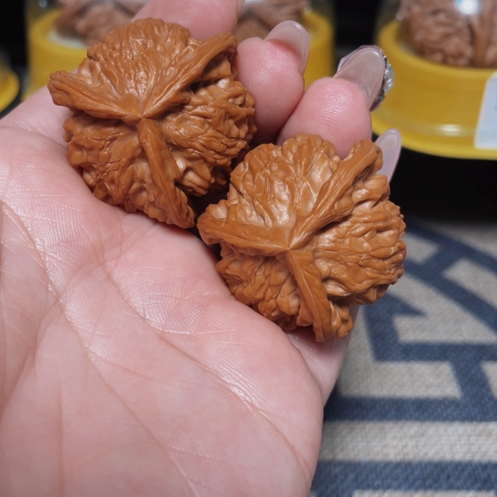 文玩核桃把件拿****海盘山公子帽37