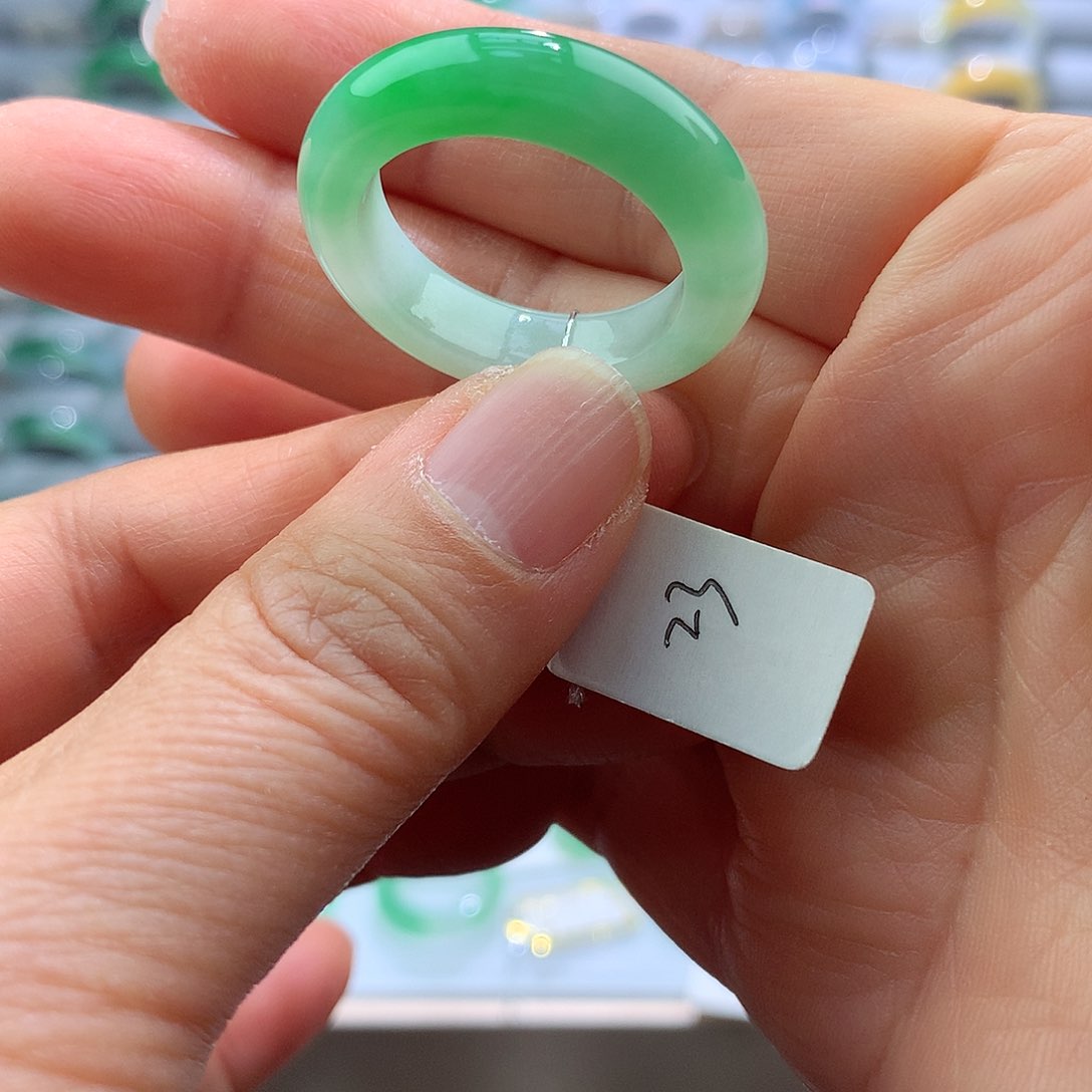 翡翠戒指未镶嵌楠***23号