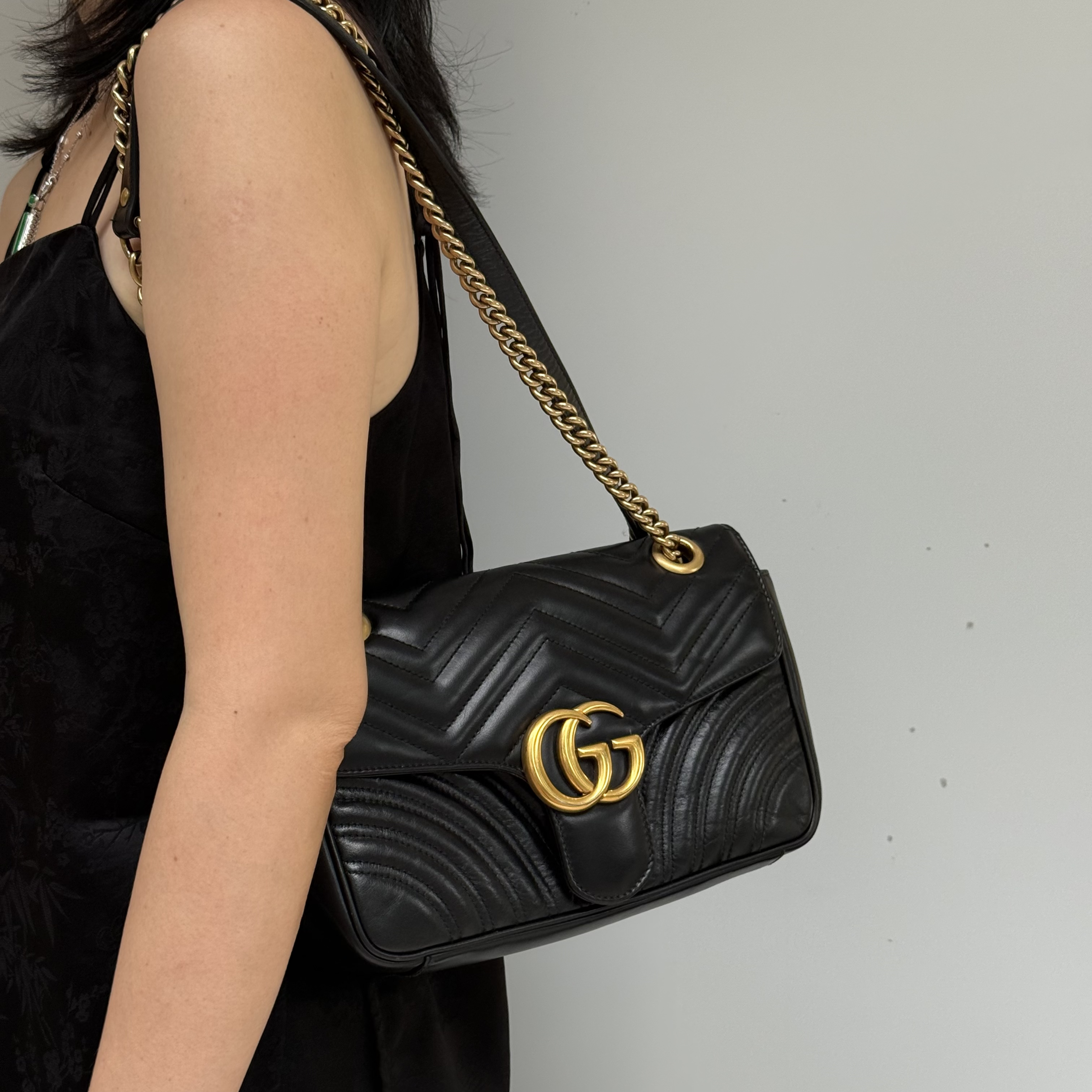 95新 GUCCI/古驰 古驰黑金马蒙26斜挎包单肩