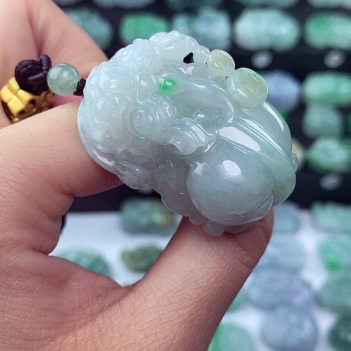 翡翠颈饰未镶嵌天然