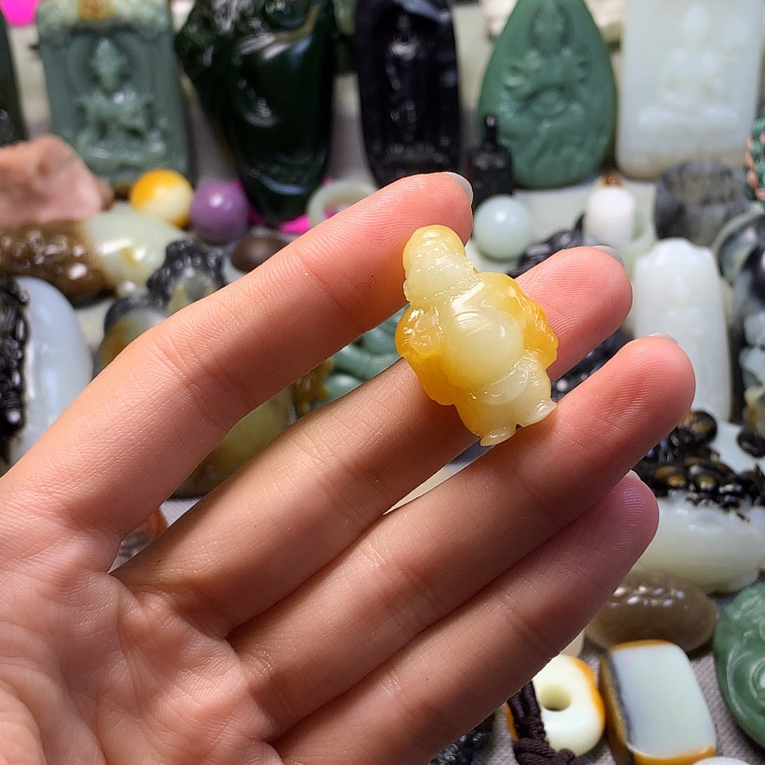 未镶嵌和田玉把件