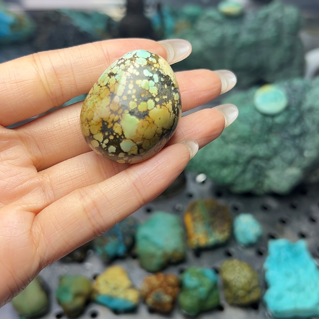 绿松石未镶嵌珠宝奇石