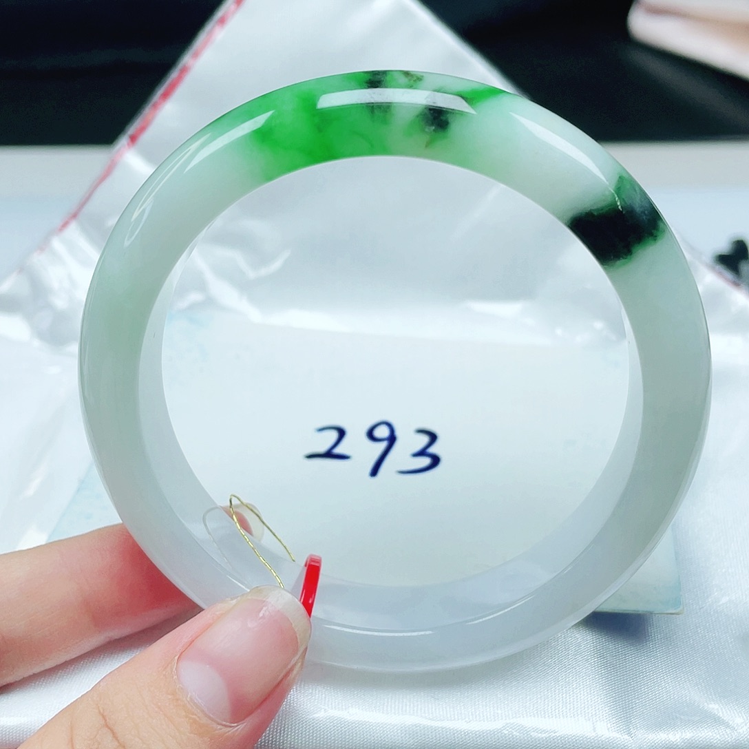 翡翠未镶嵌手镯正圈58