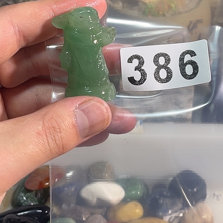 未镶嵌水晶大型摆件（非配饰）