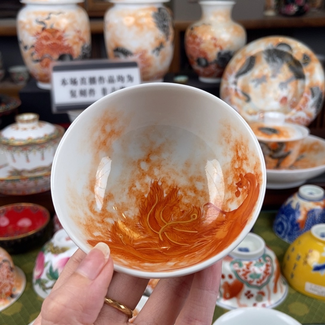 陶瓷的设计师是一个