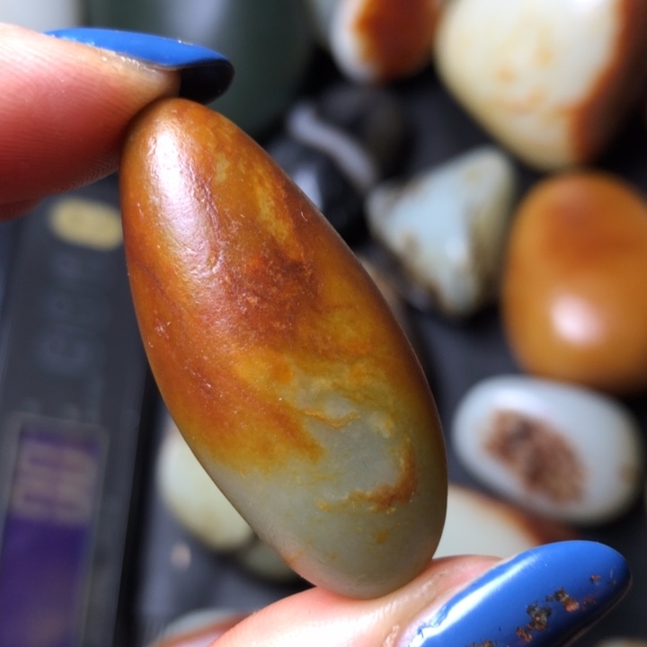 和田玉未镶嵌珠宝奇石