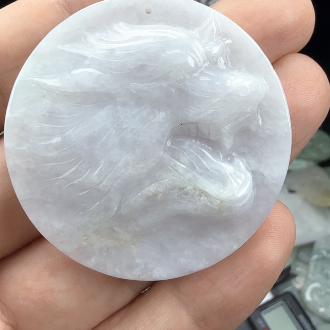 翡翠挂件未镶嵌翡翠