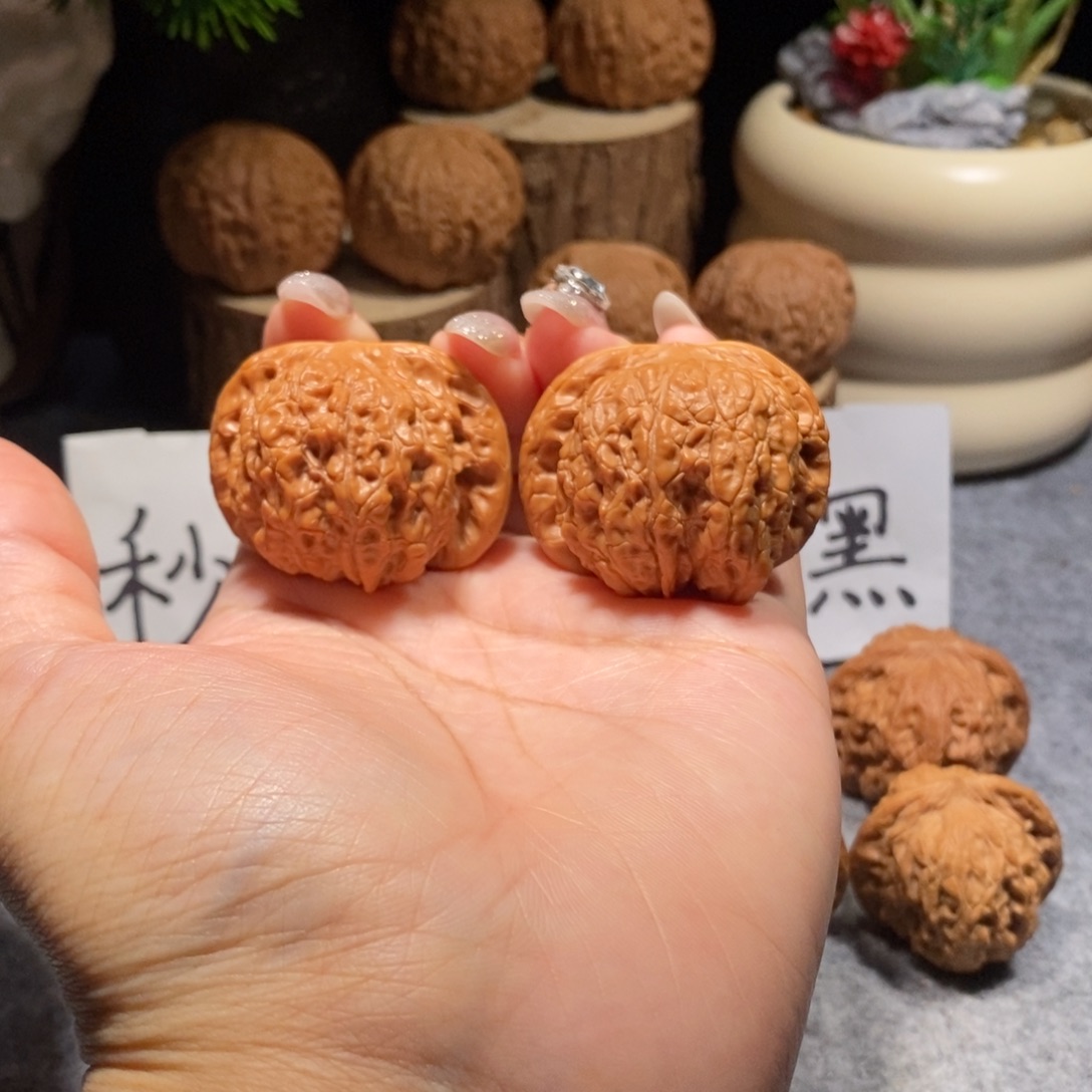 核桃把件微修打底40血麒麟