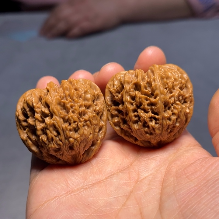 文玩核桃把件南疆9073