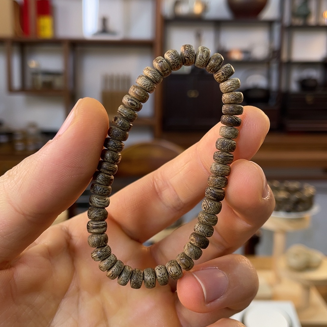 沉香手串文莱 6mm*4mm 3.75g