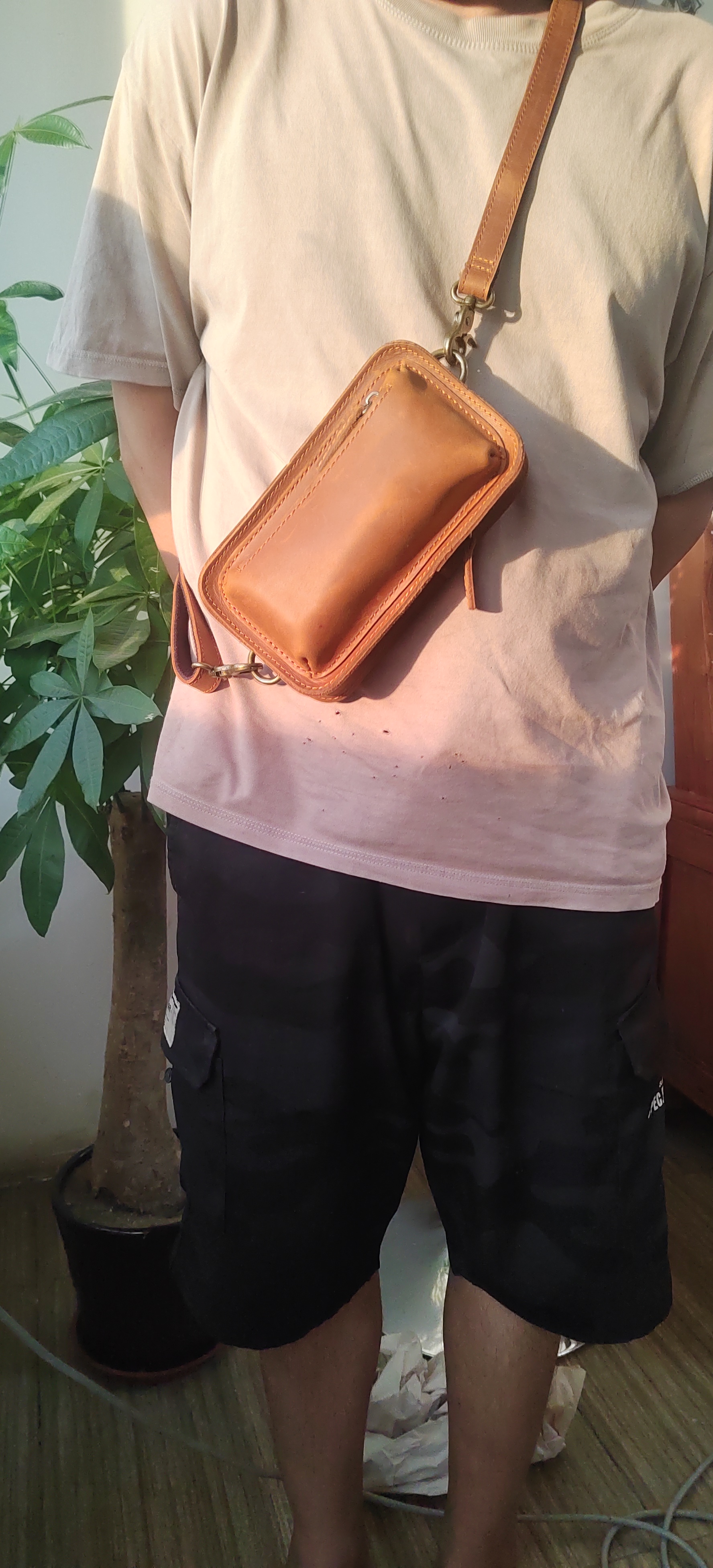 一体式防水防摔拉链男士手机包夏季手抓包时尚百搭真皮便携男款