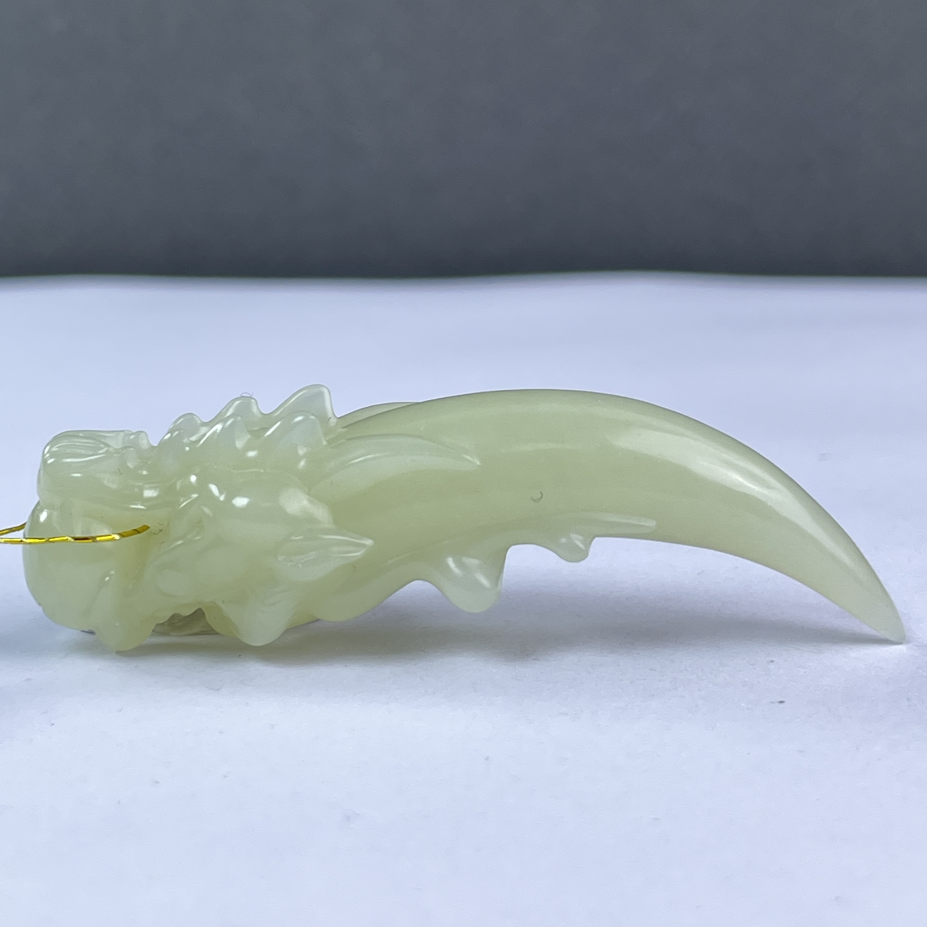 L1020 和田玉金脂锐锋