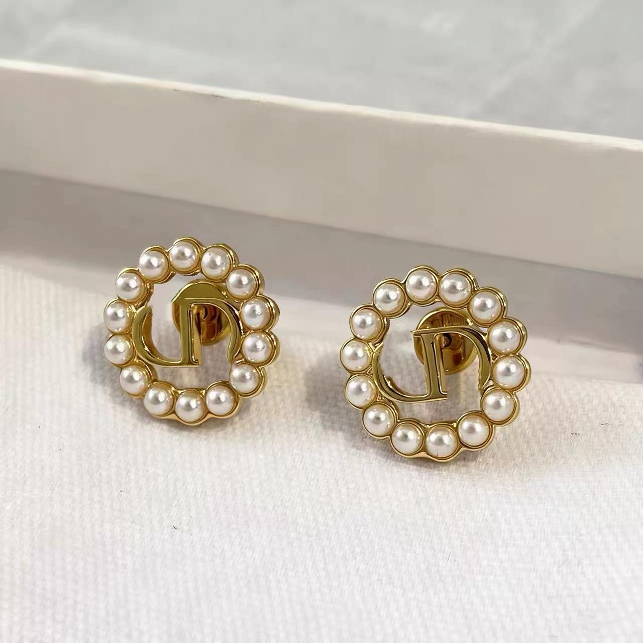 合金合成锆石耳饰 D&D圆盘新款简约耳钉