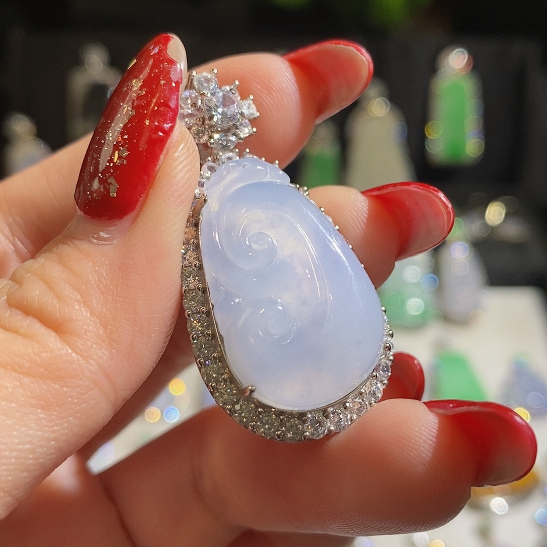 翡翠颈饰银S925镶嵌天然翡翠