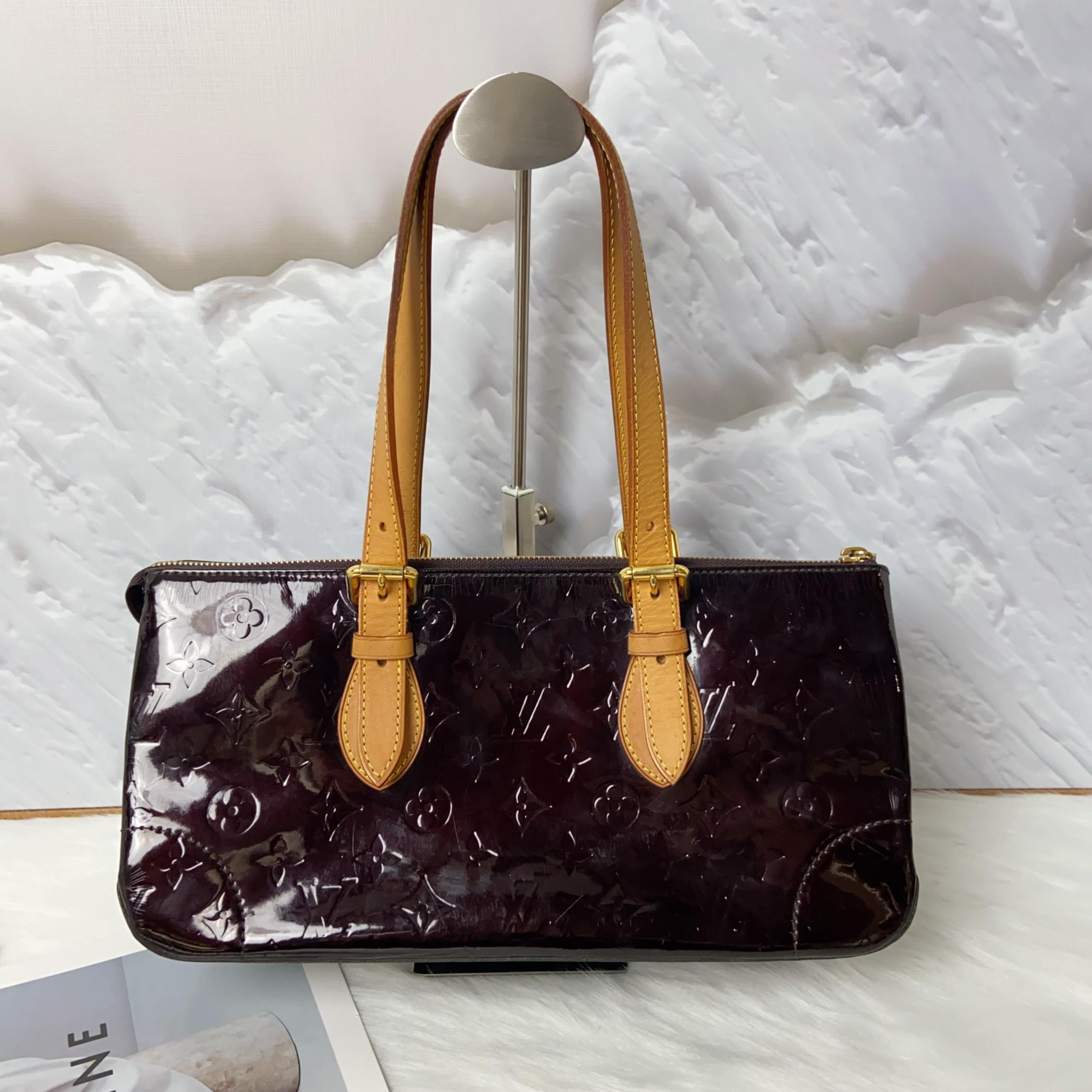 95新 LouisVuitton/路易威登 1235 1304 路易威登车厘子色三角包