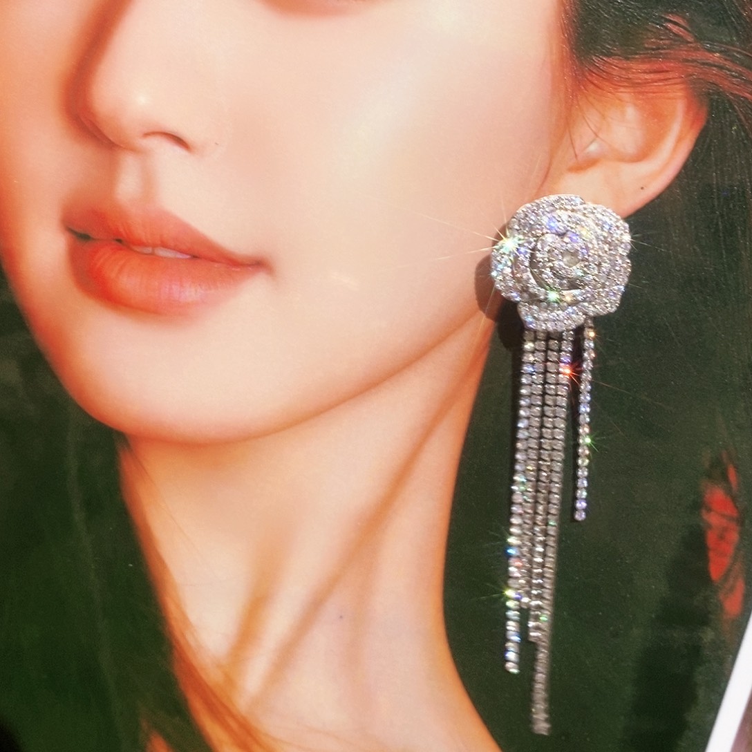 【闪购商品】纯铜925银锆石江*妮