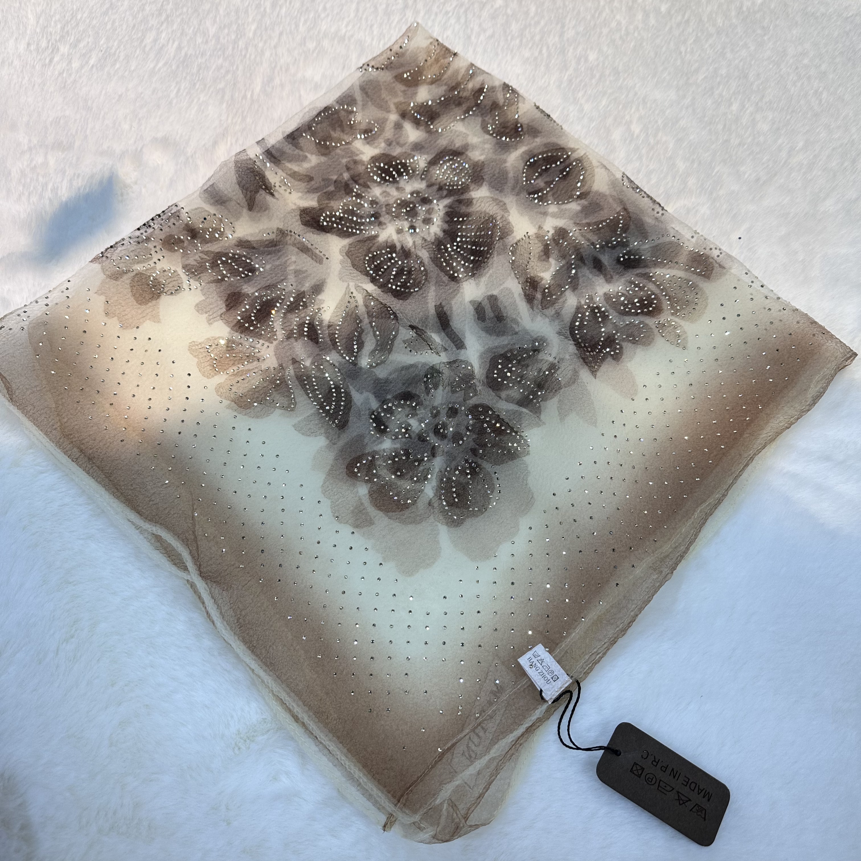 时尚日本花带钻妈妈款GAZYILILA丝巾