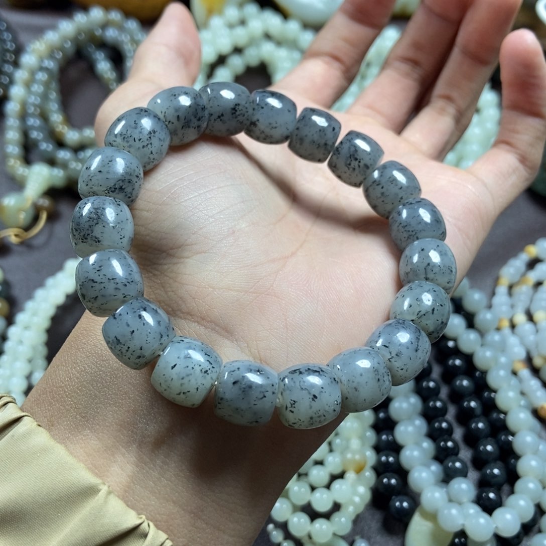 和田玉把件未镶嵌