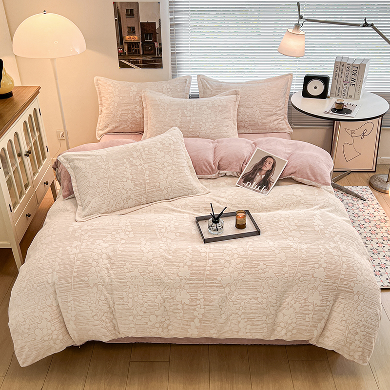 2025新品雕花牛奶绒四件套冬季绒双面珊瑚绒床单被套法兰绒床品