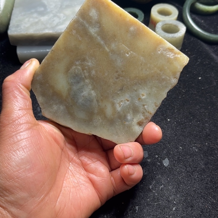 和田玉（糖玉）未镶嵌珠宝半成品