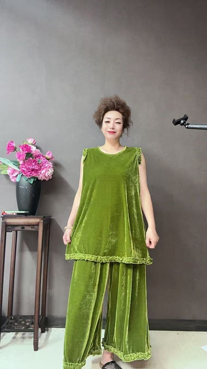 三姐家简约木耳边无袖中长上衣搭高腰直筒八分裤丝绒套装