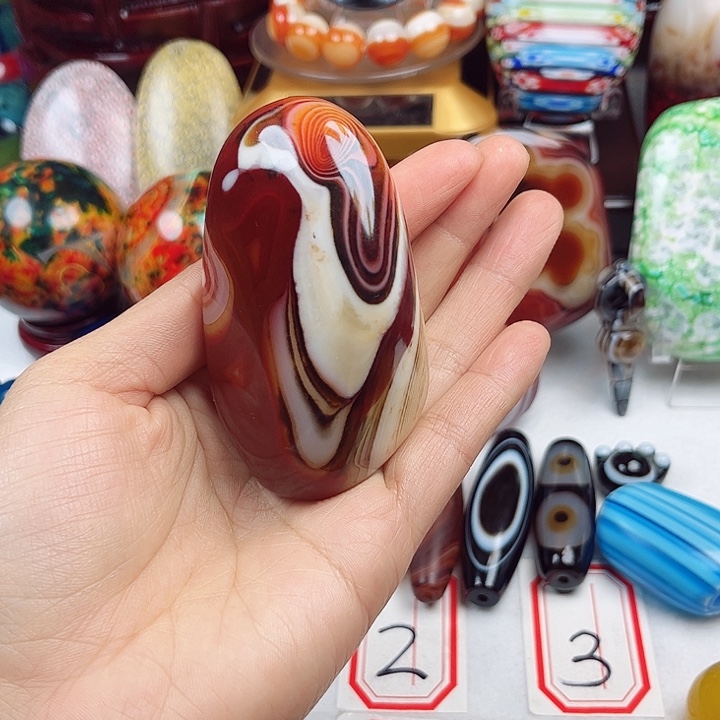 玛瑙/玉髓未镶嵌珠宝奇石