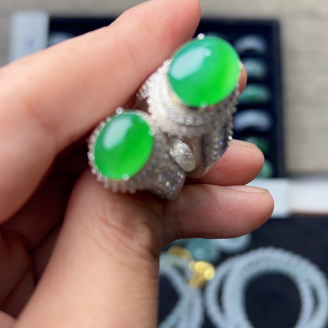 定制翡翠未镶嵌蛋面