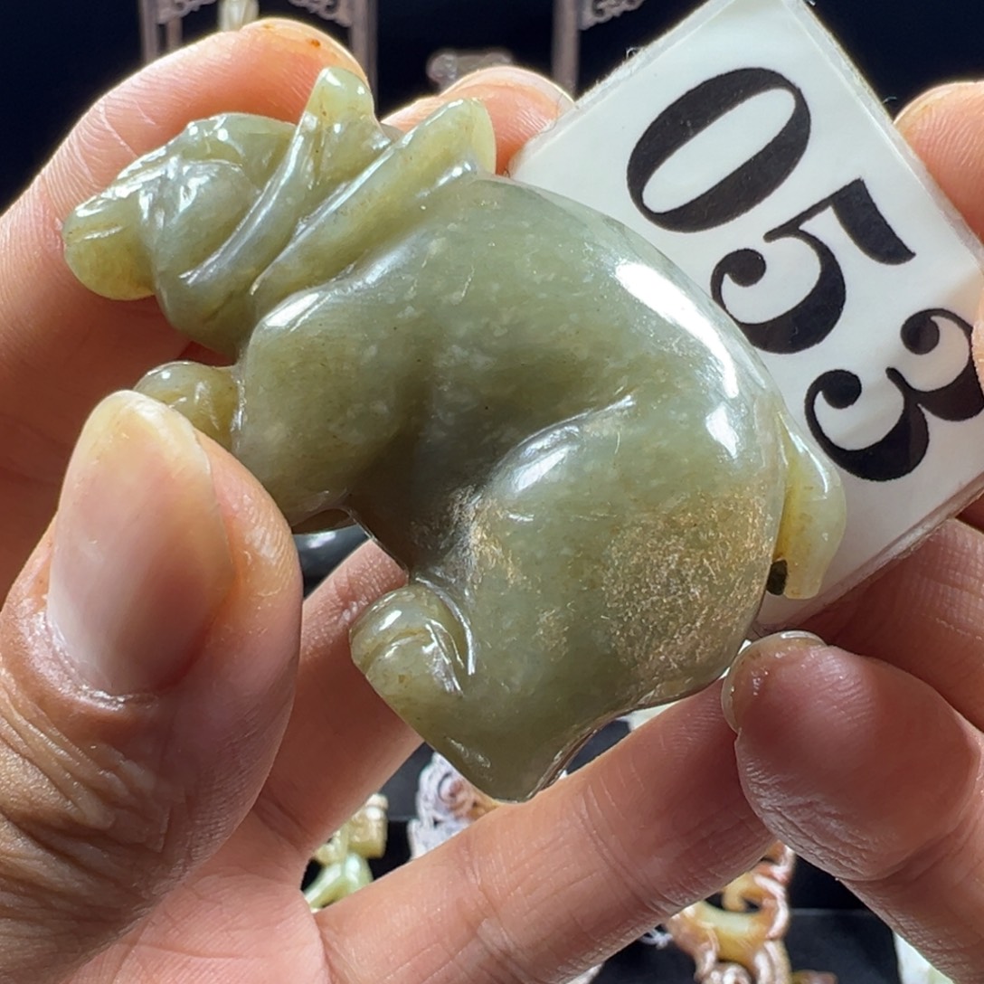 未镶嵌和田玉挂件