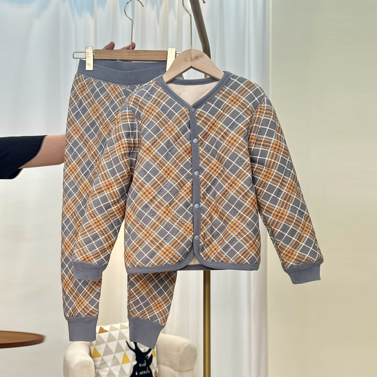 中大童绵羊毛格纹套装2025新款冬季加绒时尚洋气校服内搭保暖神器