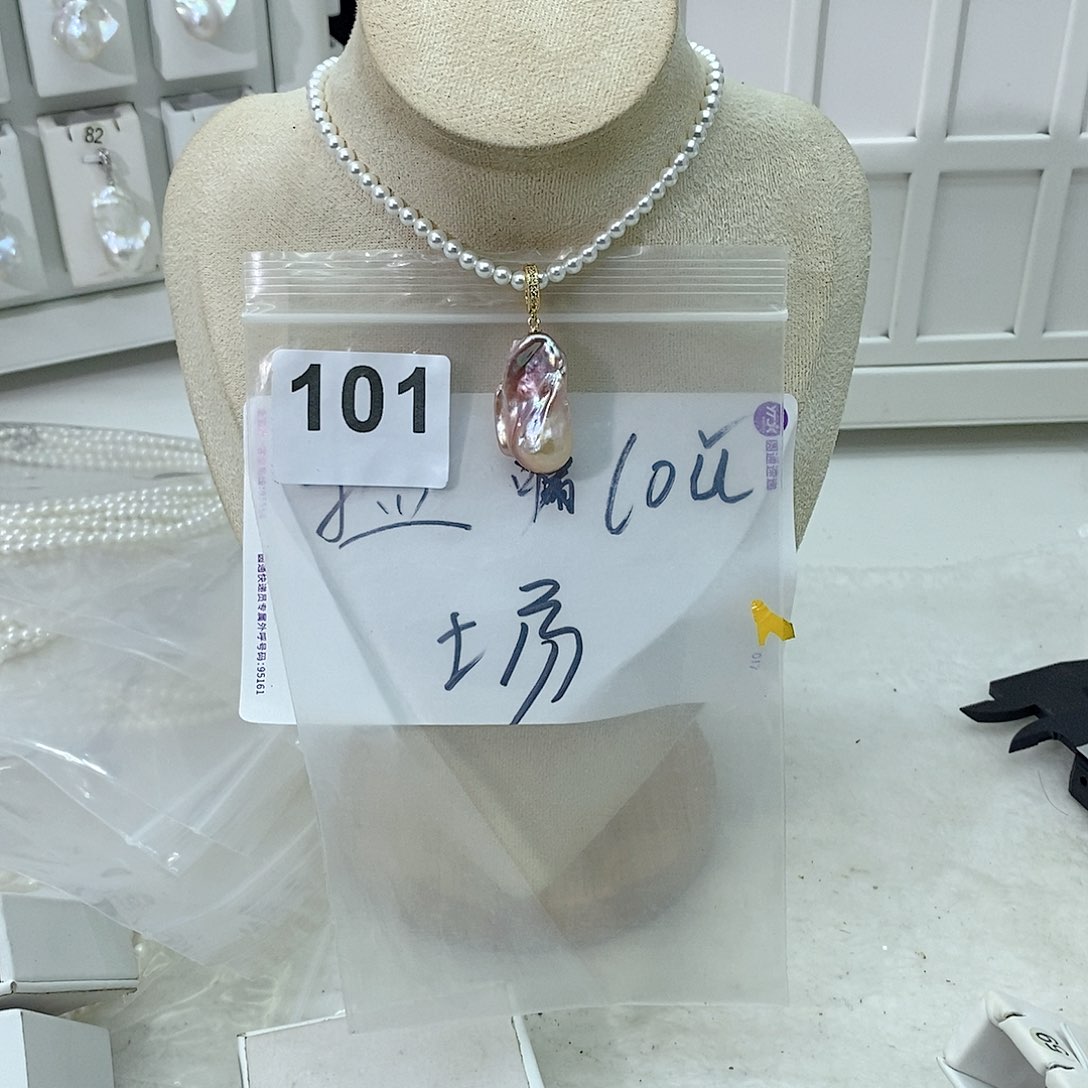 淡水珍珠颈饰合金