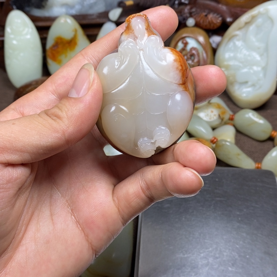 白***y和田玉未镶嵌把件