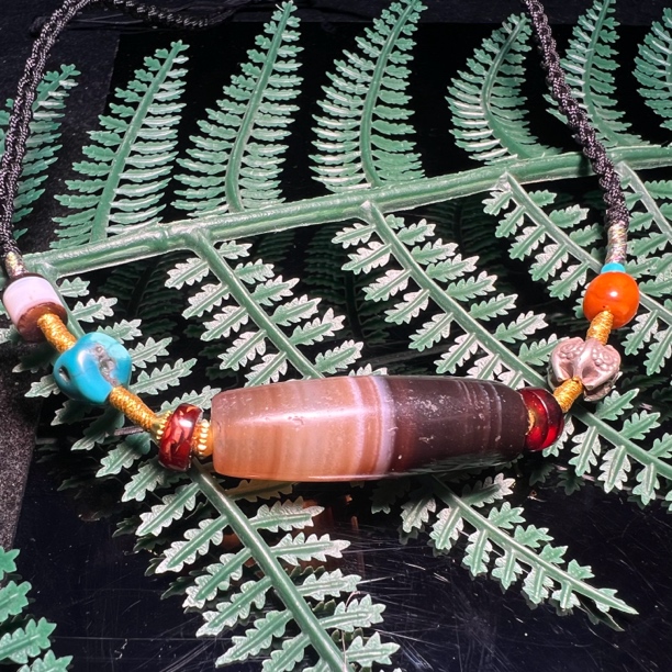 精品/缠丝玛瑙锁骨链