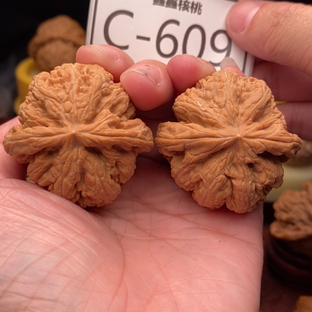 文玩核桃把件粗筋42