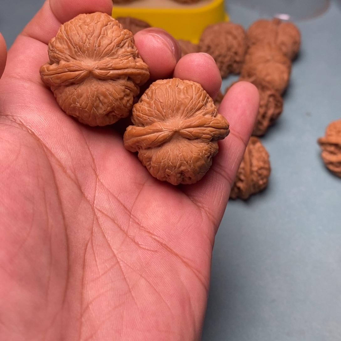 汤***爹文玩核桃吊坠文玩核桃