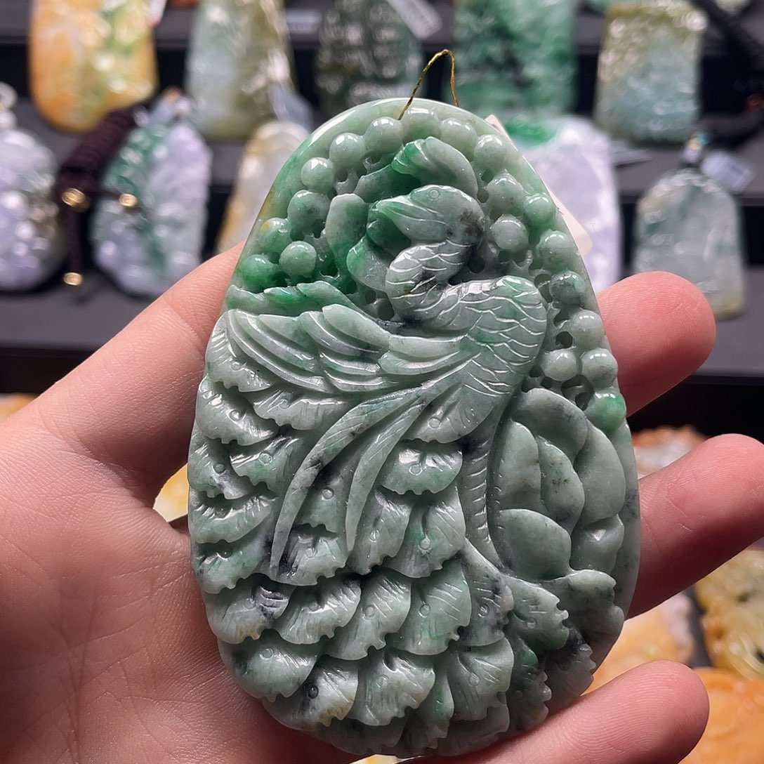 翡翠未镶嵌挂件腾冲