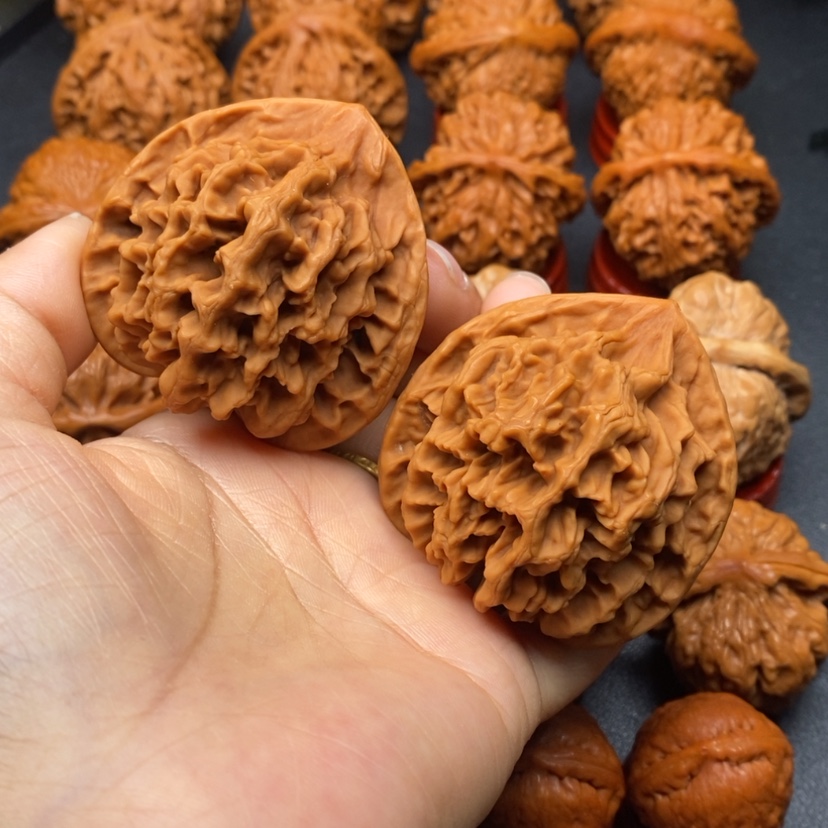 【闪购商品】文玩核桃把件50帝王