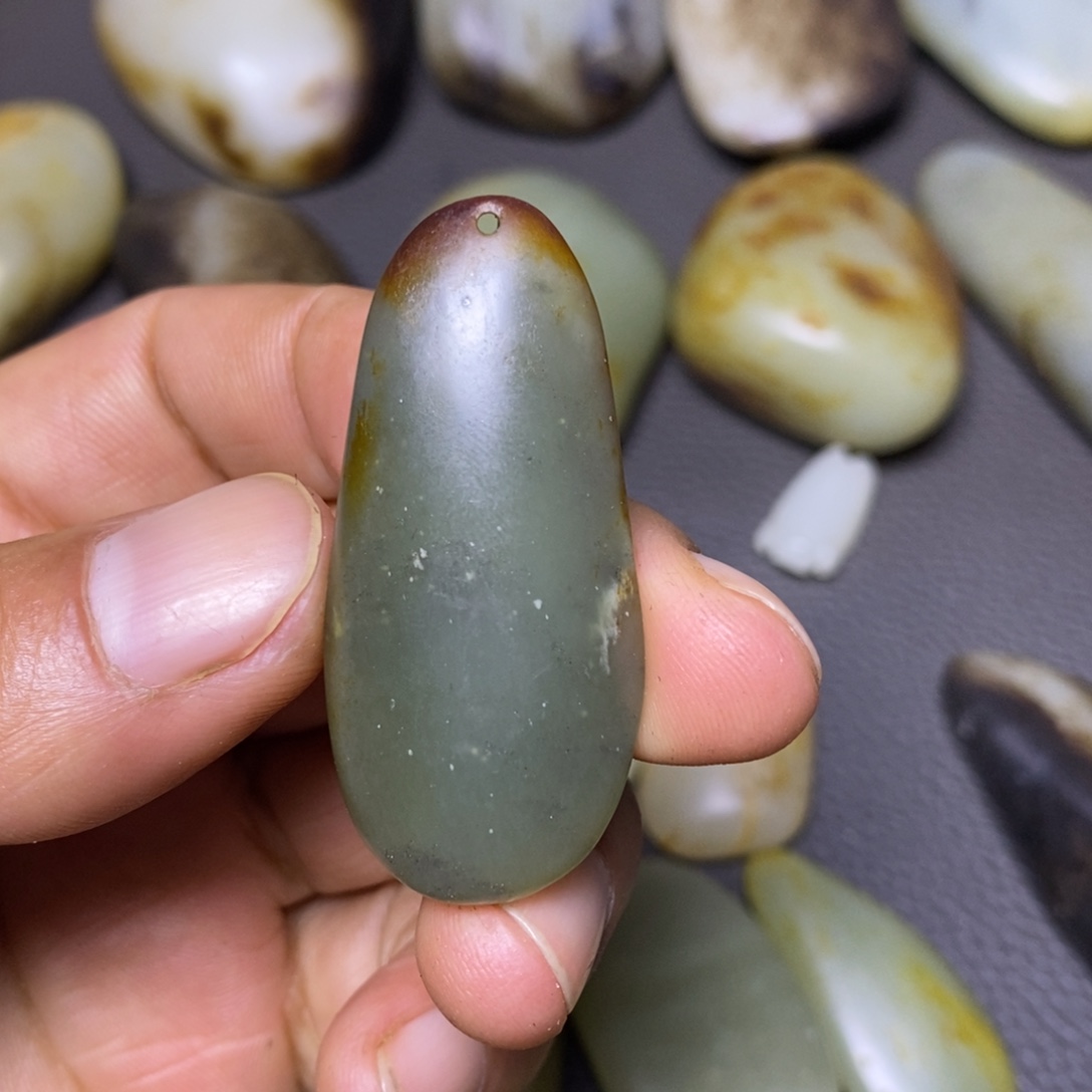 和田玉未镶嵌挂件