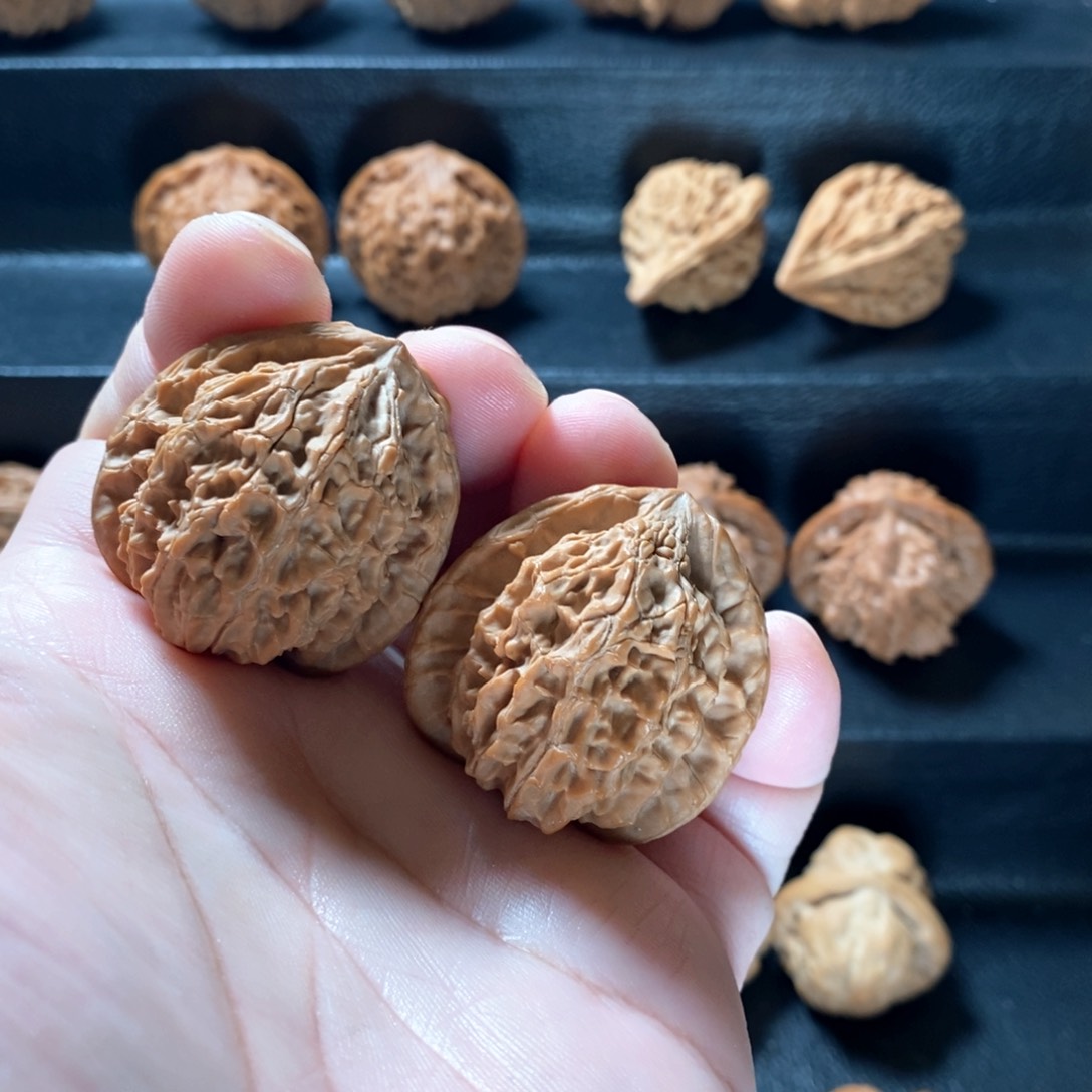 桃核把件野生原树唐山公子帽36