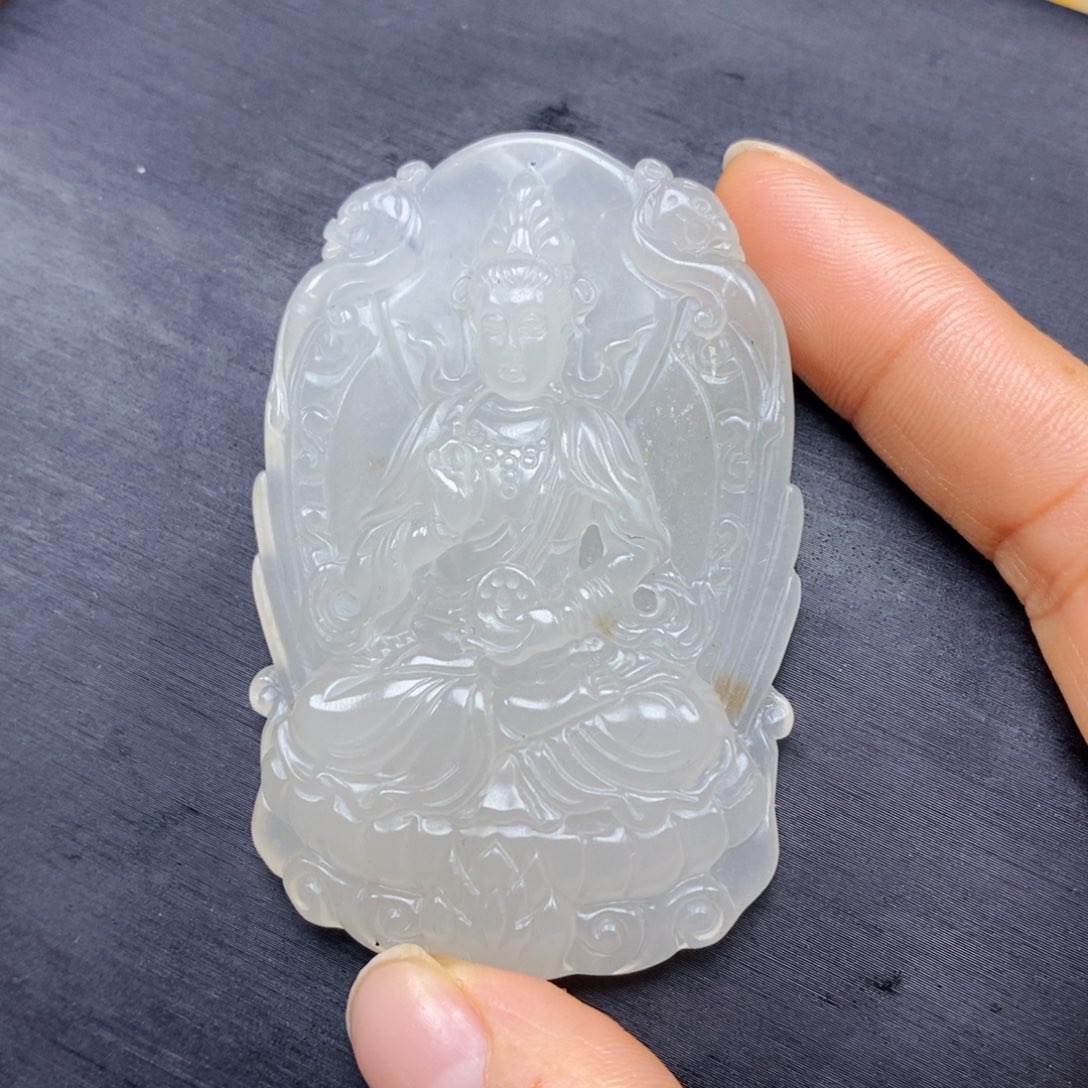 石英质玉（黄龙玉）颈饰未镶嵌