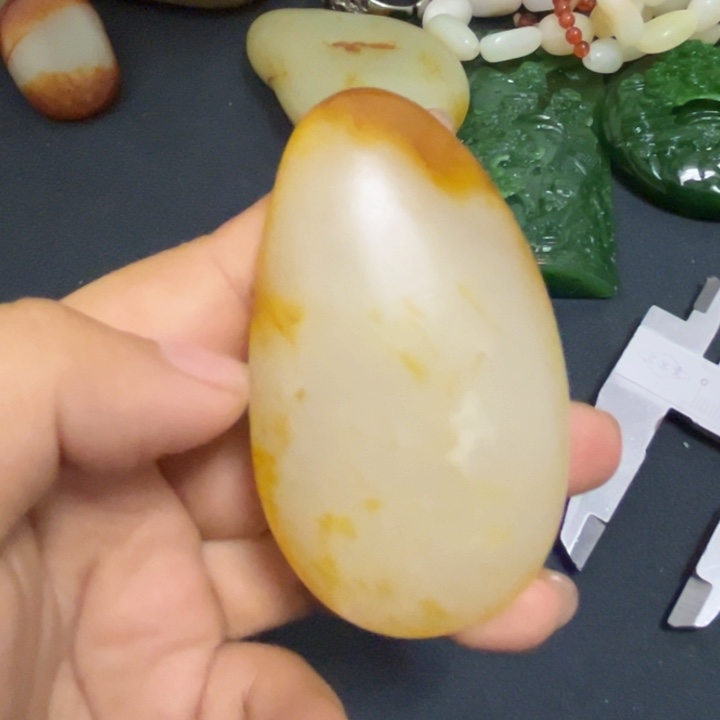 和田玉未镶嵌珠宝奇石