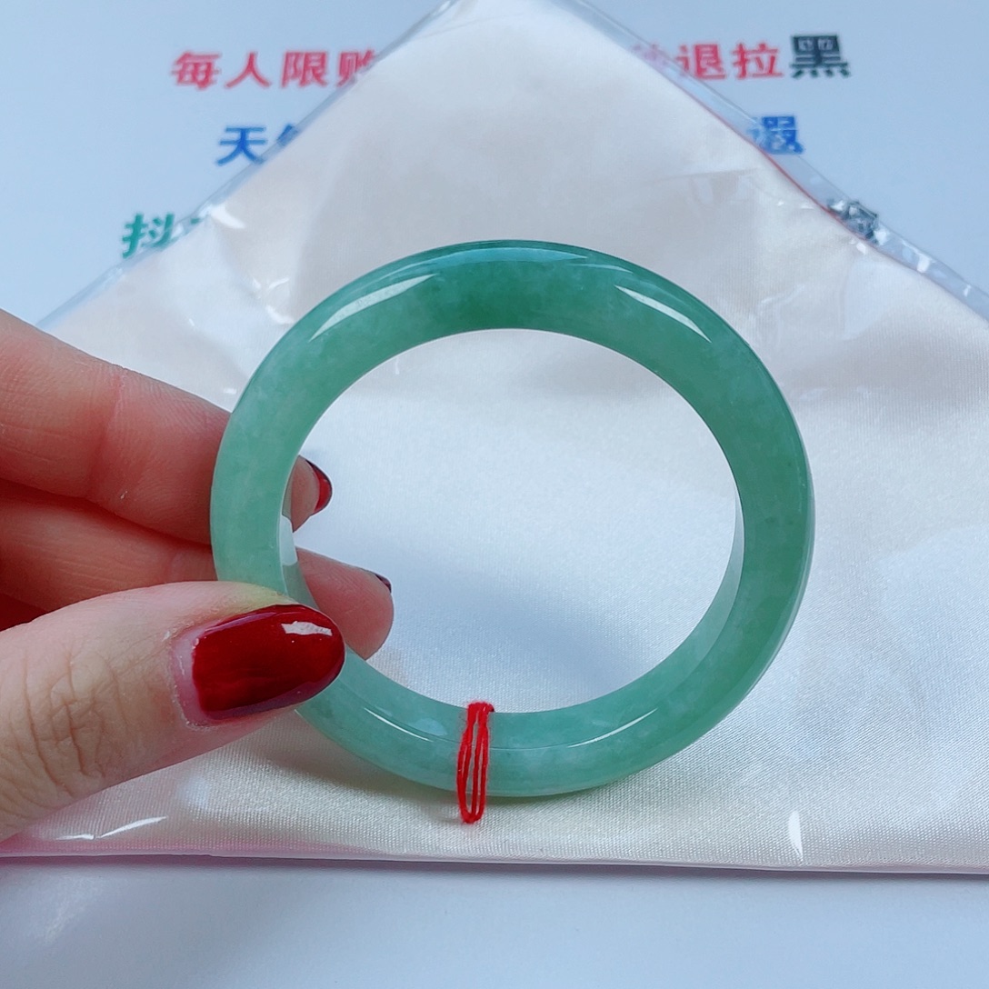 翡翠未镶嵌手镯圈口54.9宽11.6厚9